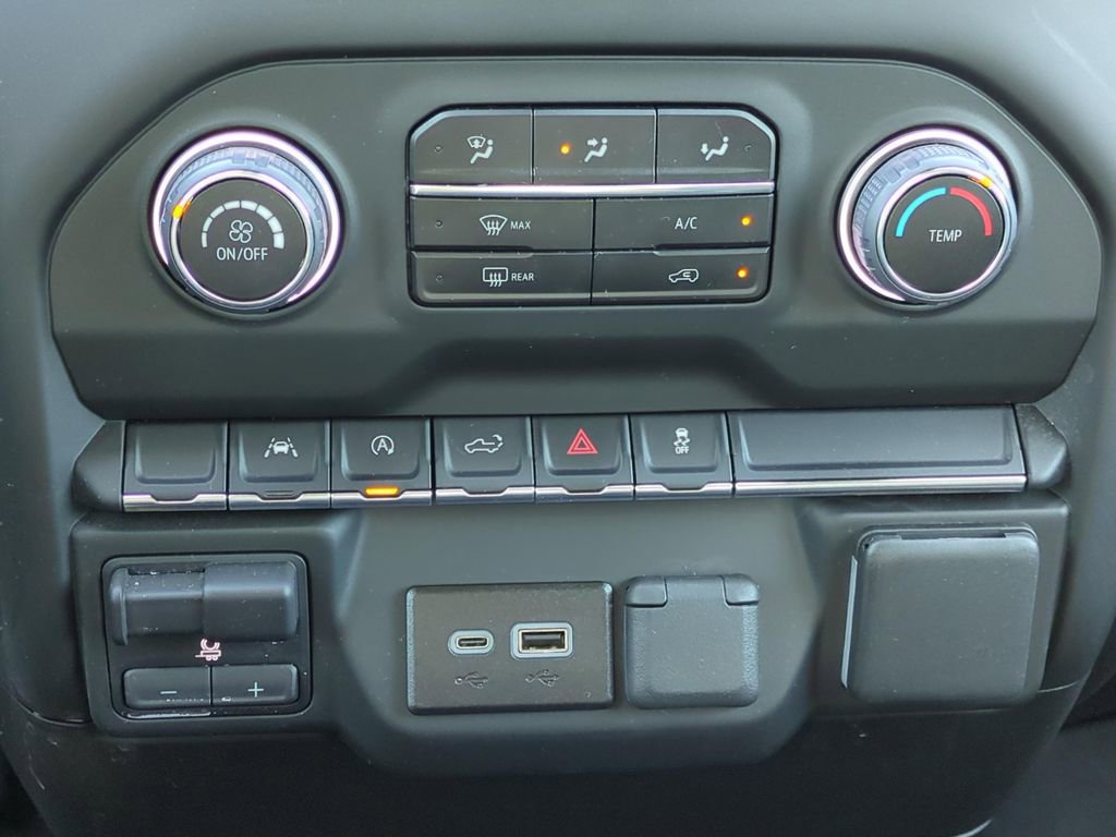 Used 2025 Chevrolet Silverado 1500 Custom image 22