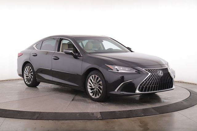 Used 2025 Lexus ES 350 w/ Ultra Luxury Package FWD image 2