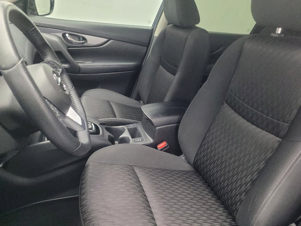 Used 2019 Nissan Rogue S w/ Special Edition Package FWD image 17