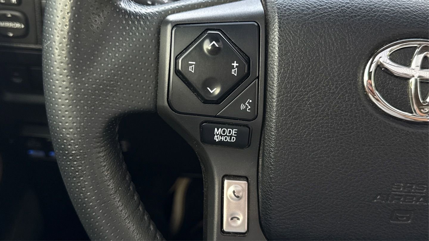 Used 2020 Toyota 4Runner SR5 Premium w/ Moonroof Package AWD/4WD image 33