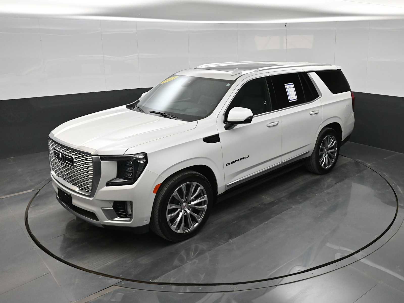 Used 2023 GMC Yukon Denali w/ Denali Reserve Package AWD/4WD image 32