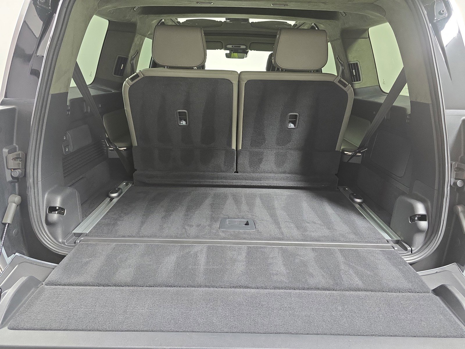 Used 2022 Rivian R1S Launch Edition AWD/4WD image 15