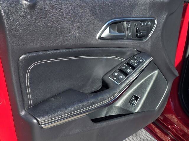 Used 2014 Mercedes-Benz CLA 250 image 13