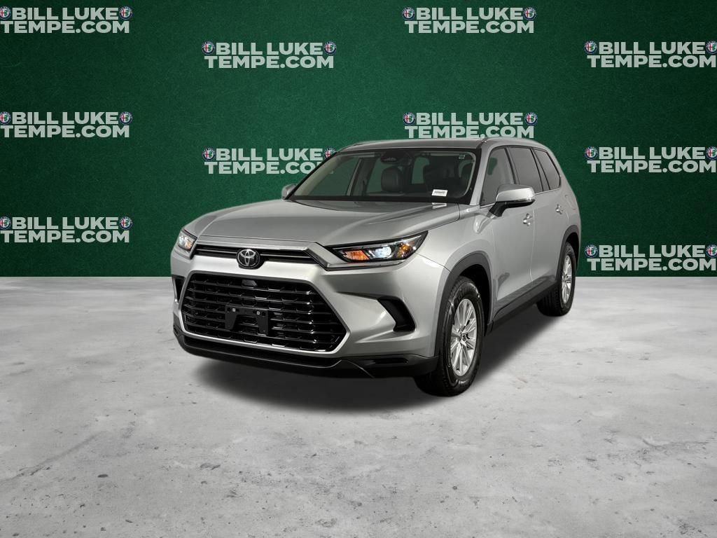 Used 2025 Toyota Grand Highlander FWD image 4