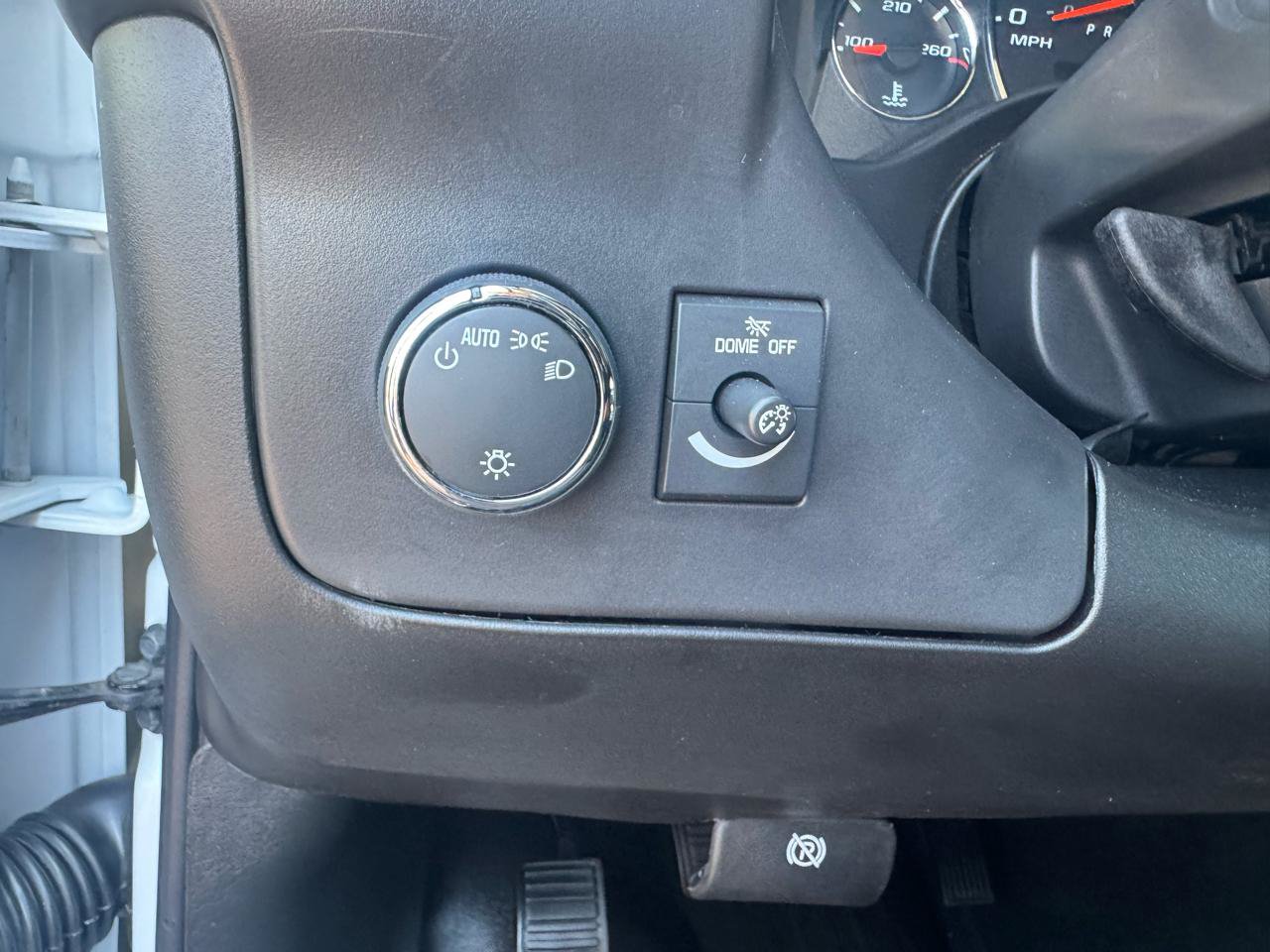 Used 2025 GMC Savana 2500 w/ Driver Convenience Package RWD image 28