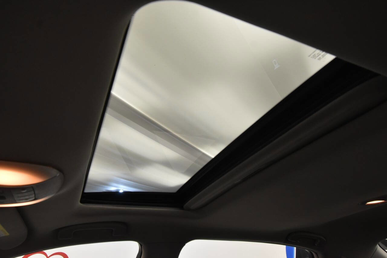 Used 2016 INFINITI Q70 L 3.7 w/ Technology Package image 38