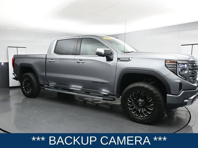 Used 2024 GMC Sierra 1500 Denali w/ Technology Package AWD/4WD image 3