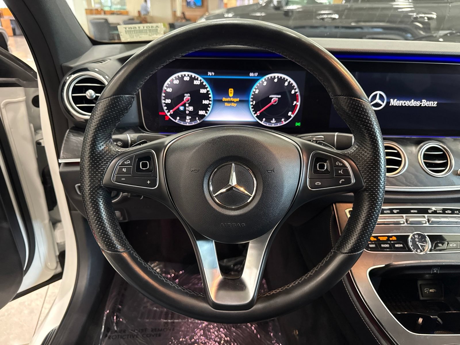 Used 2018 Mercedes-Benz E 300 image 23