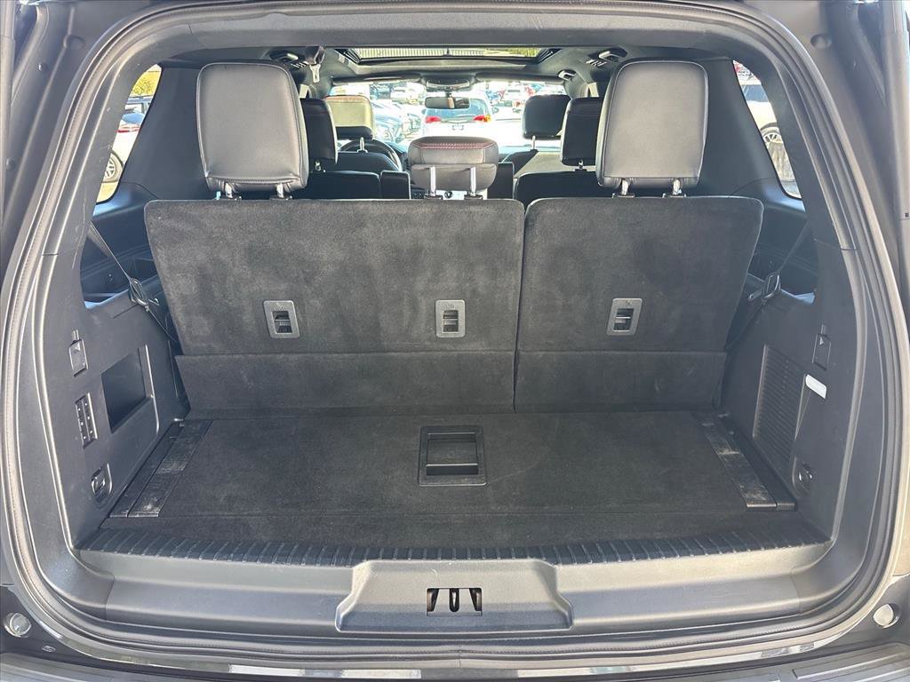 Used 2022 Ford Expedition Limited AWD/4WD image 3