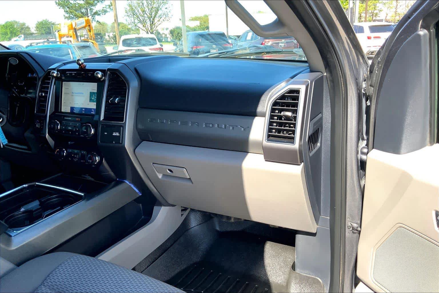 Used 2022 Ford F250 XLT w/ XLT Value Package AWD/4WD image 18