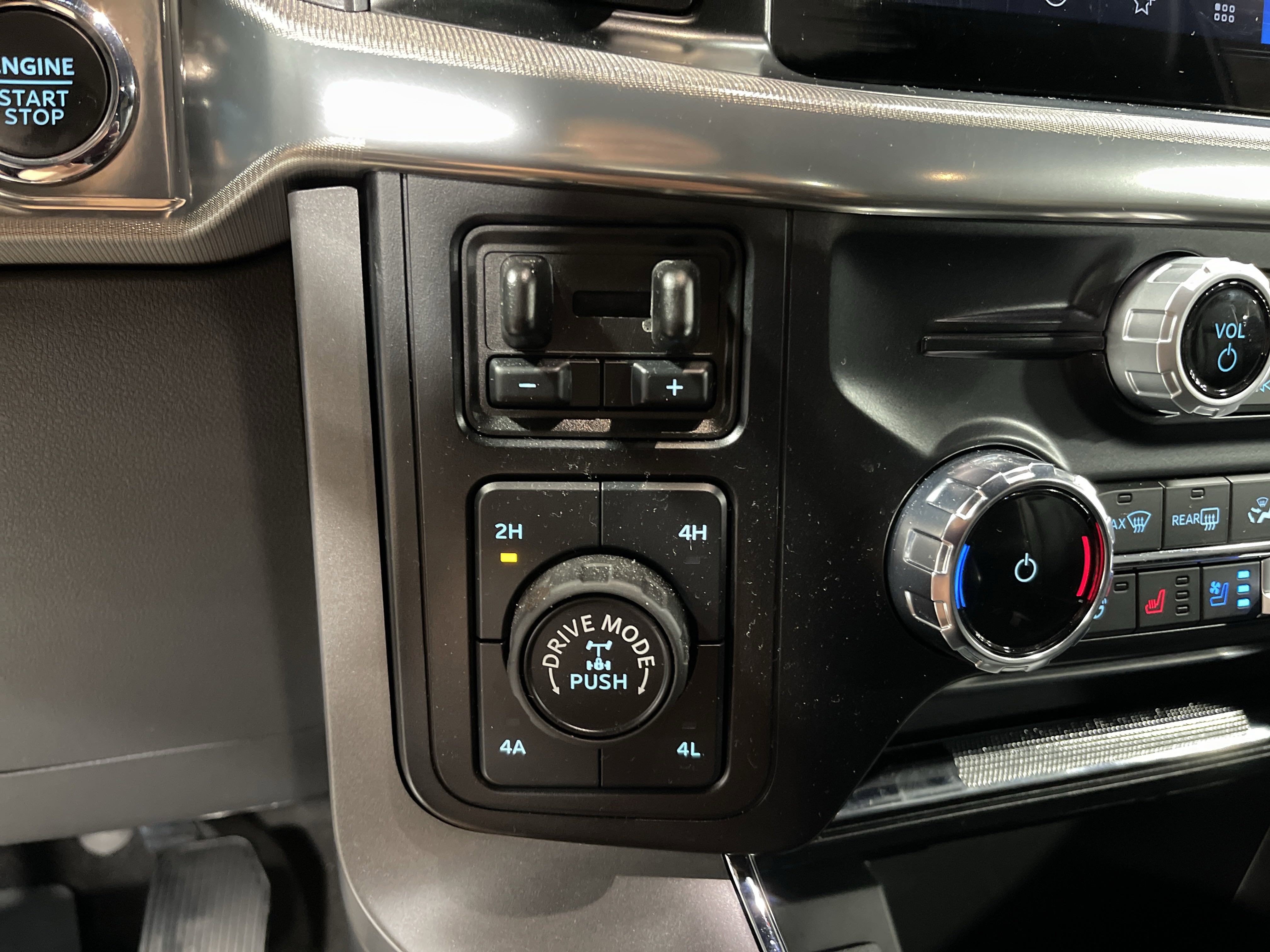 Used 2024 Ford F150 Lariat w/ Tow/Haul Package image 29