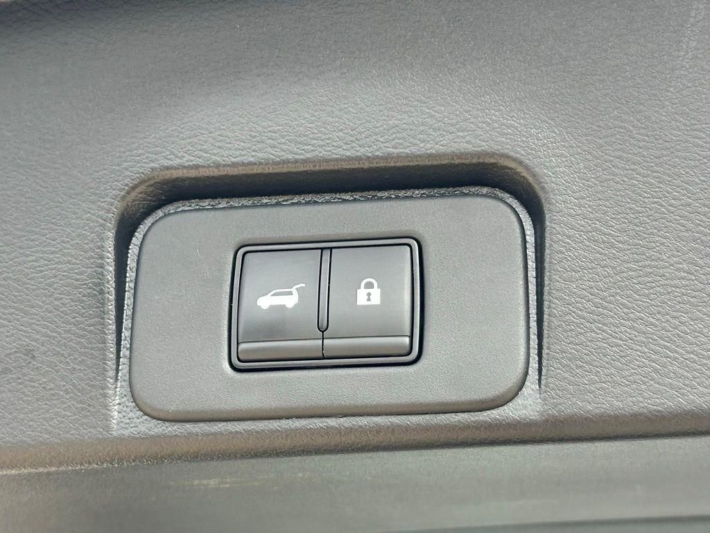 Used 2023 Nissan Rogue SL w/ SL Premium Package FWD image 11