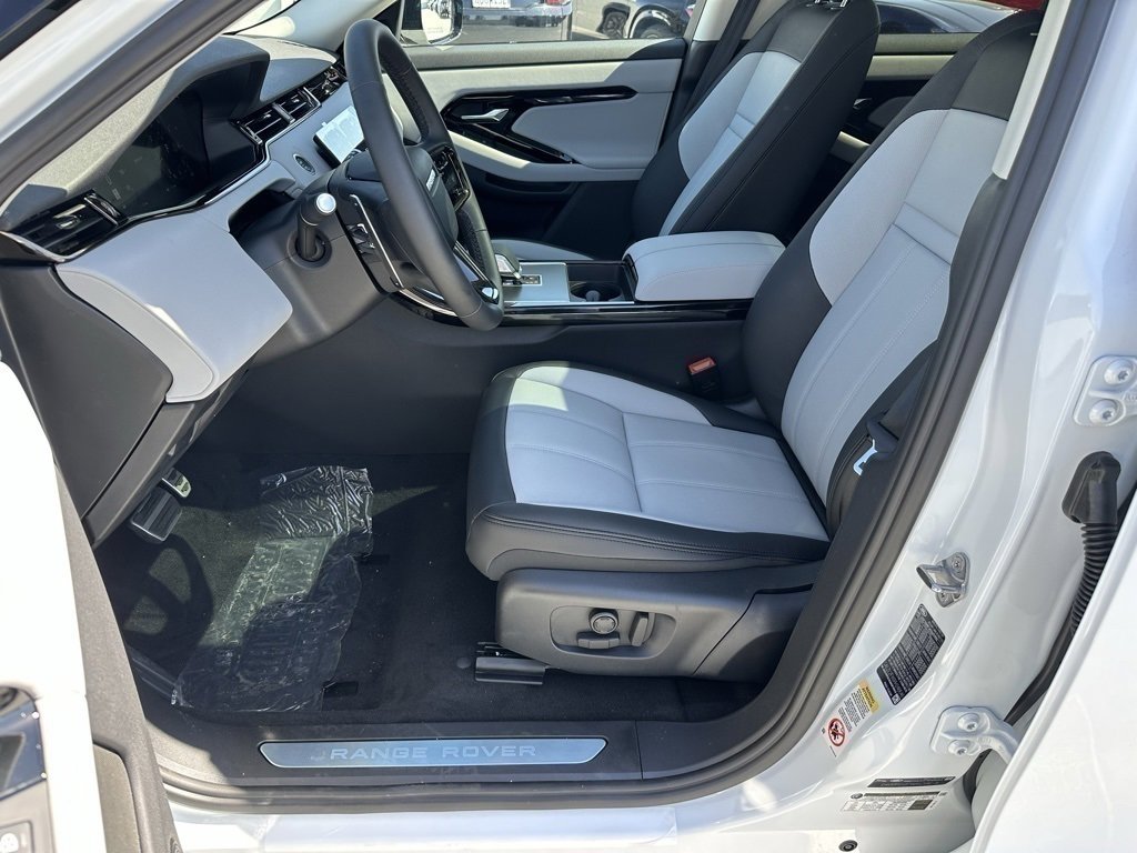 Used 2024 Land Rover Range Rover Evoque Dynamic SE image 12