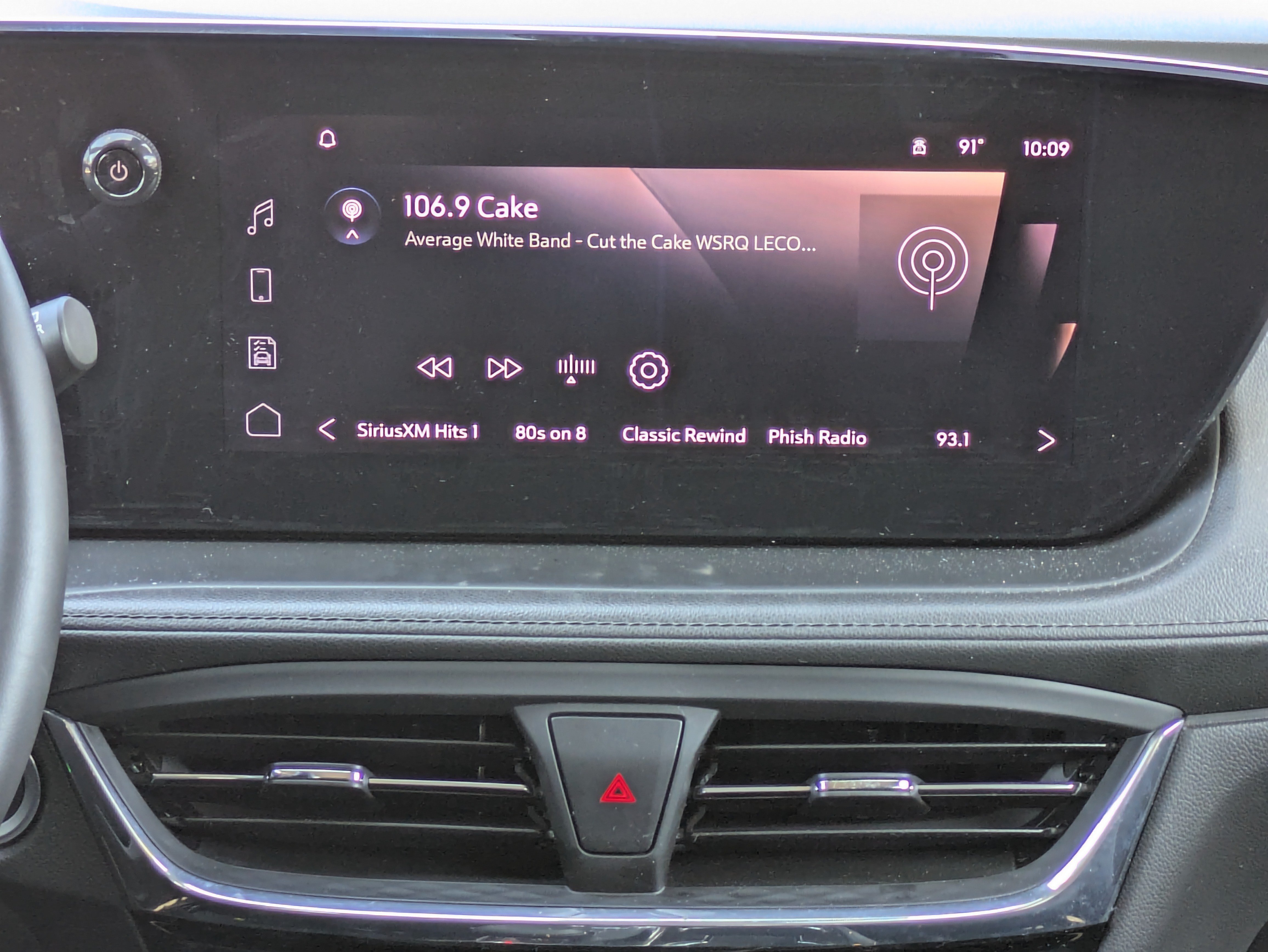 Used 2025 Buick Encore GX Sport Touring w/ Advanced Technology Package FWD image 18