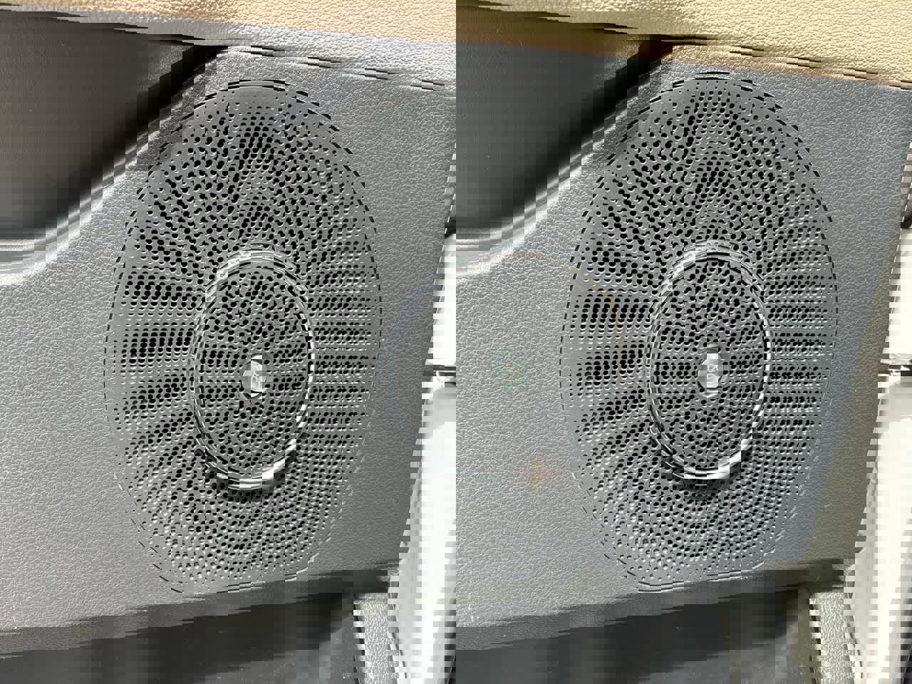 Used 2024 Ford Expedition Max Limited image 25