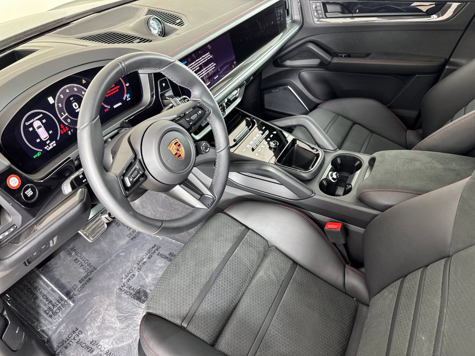 Certified 2026 Porsche Cayenne GTS AWD/4WD image 4