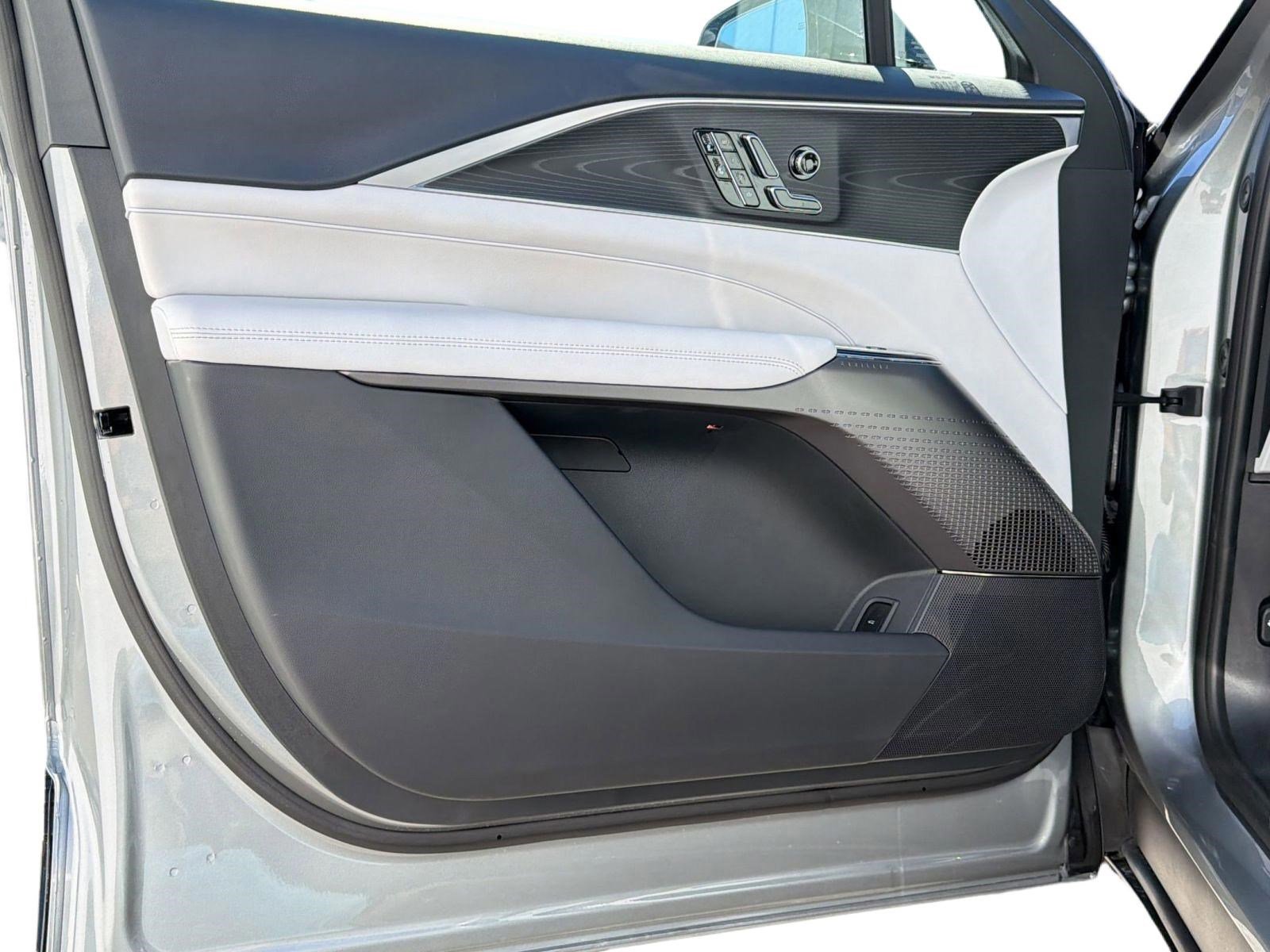 New 2026 Cadillac Lyriq Luxury RWD image 21