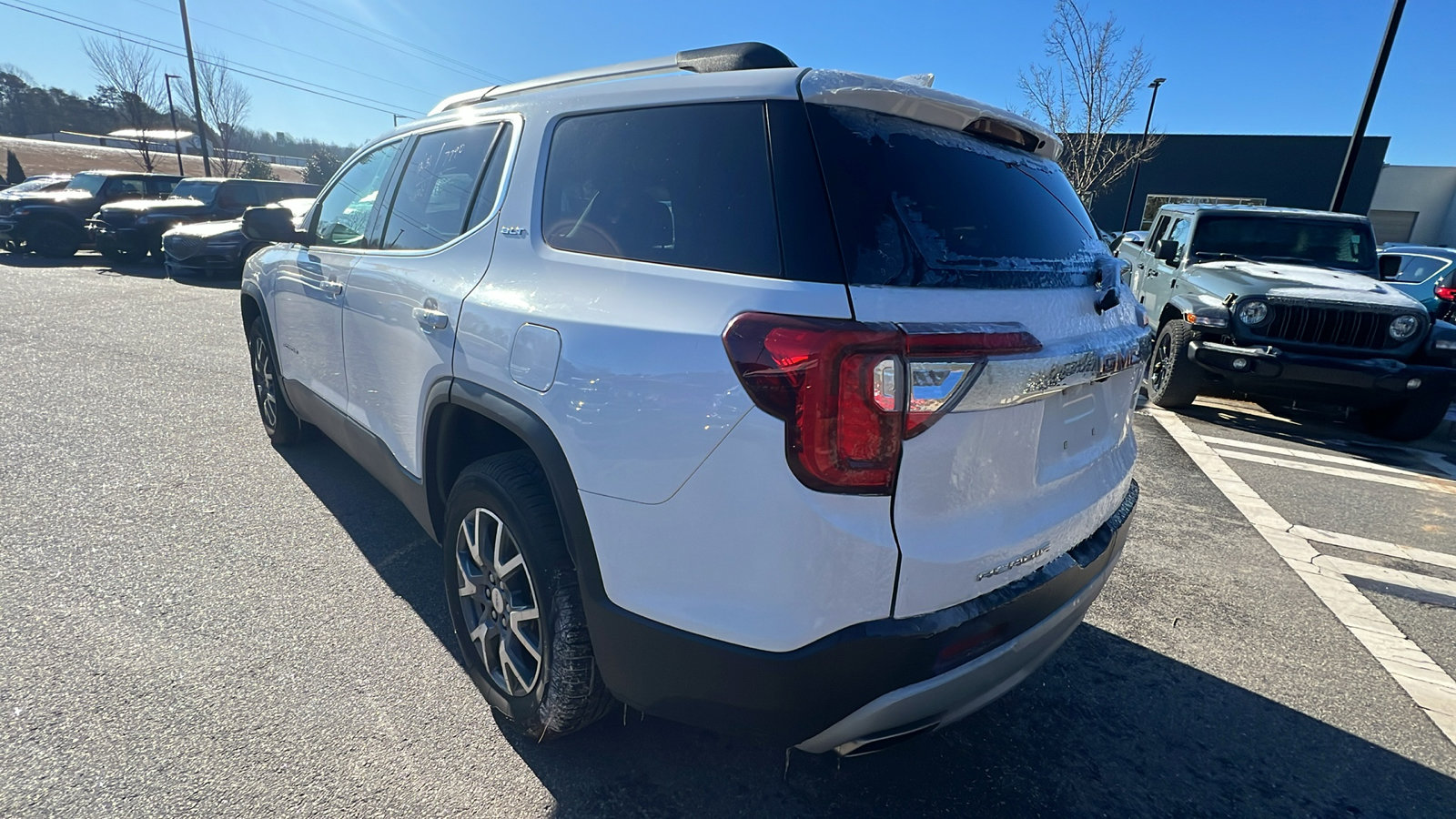 Used 2023 GMC Acadia SLT image 10