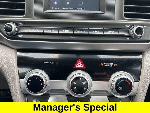Used 2019 Hyundai Elantra SE image 24