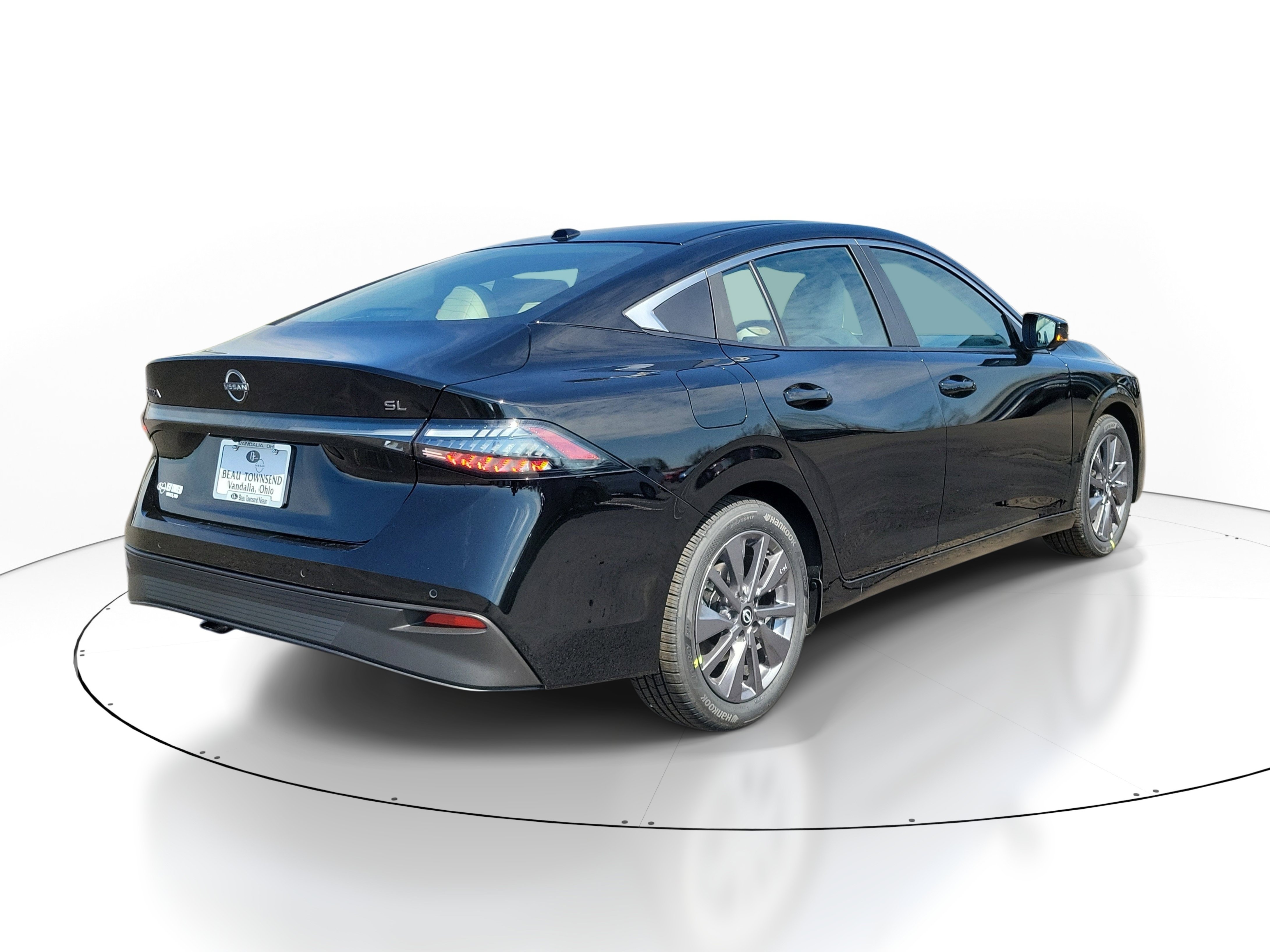 New 2026 Nissan Sentra SL w/ Floor Mat Package FWD image 4