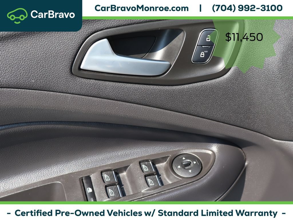 Used 2019 Ford Escape SE FWD image 15