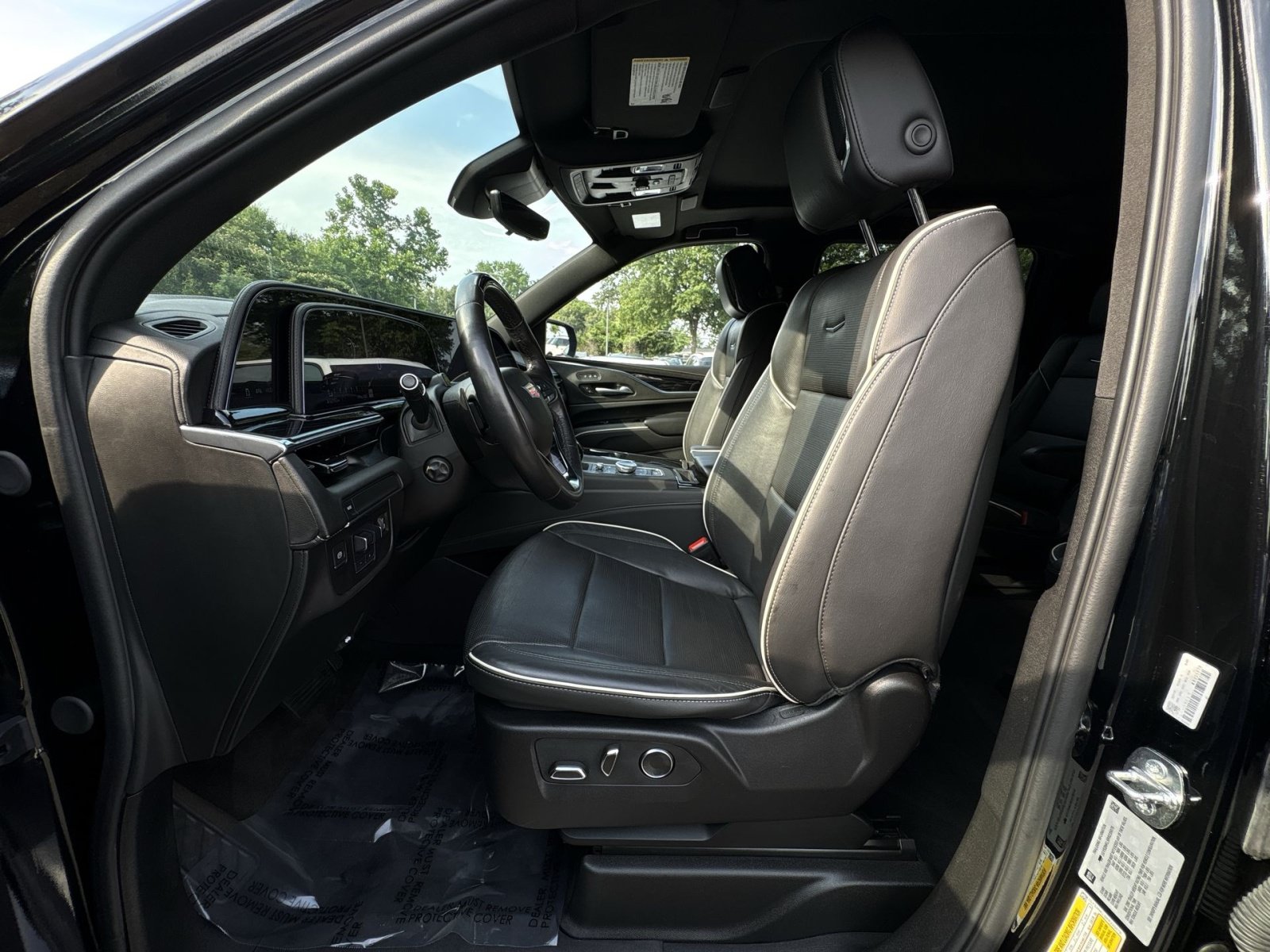 Used 2024 Cadillac Escalade ESV Sport RWD image 13
