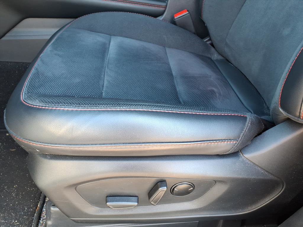 Used 2025 Ford Explorer ST image 6