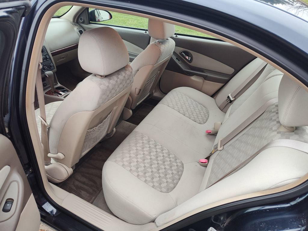 Used 2004 Chevrolet Malibu LS w/ Preferred Equipment Group image 6