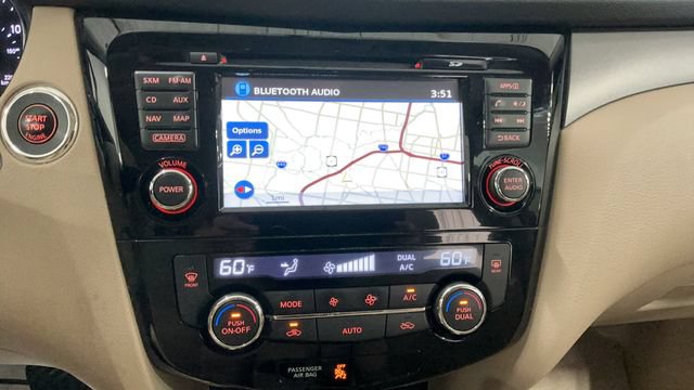 Used 2015 Nissan Rogue SV w/ SV Premium Package FWD image 29