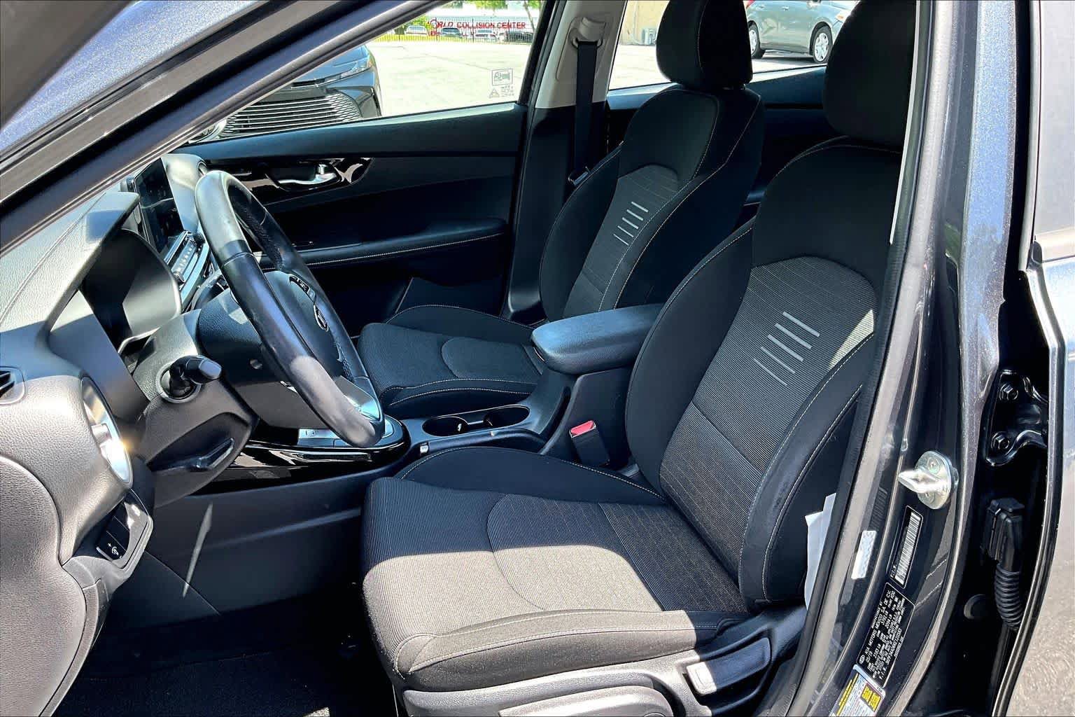 Used 2019 Kia Forte S FWD image 8
