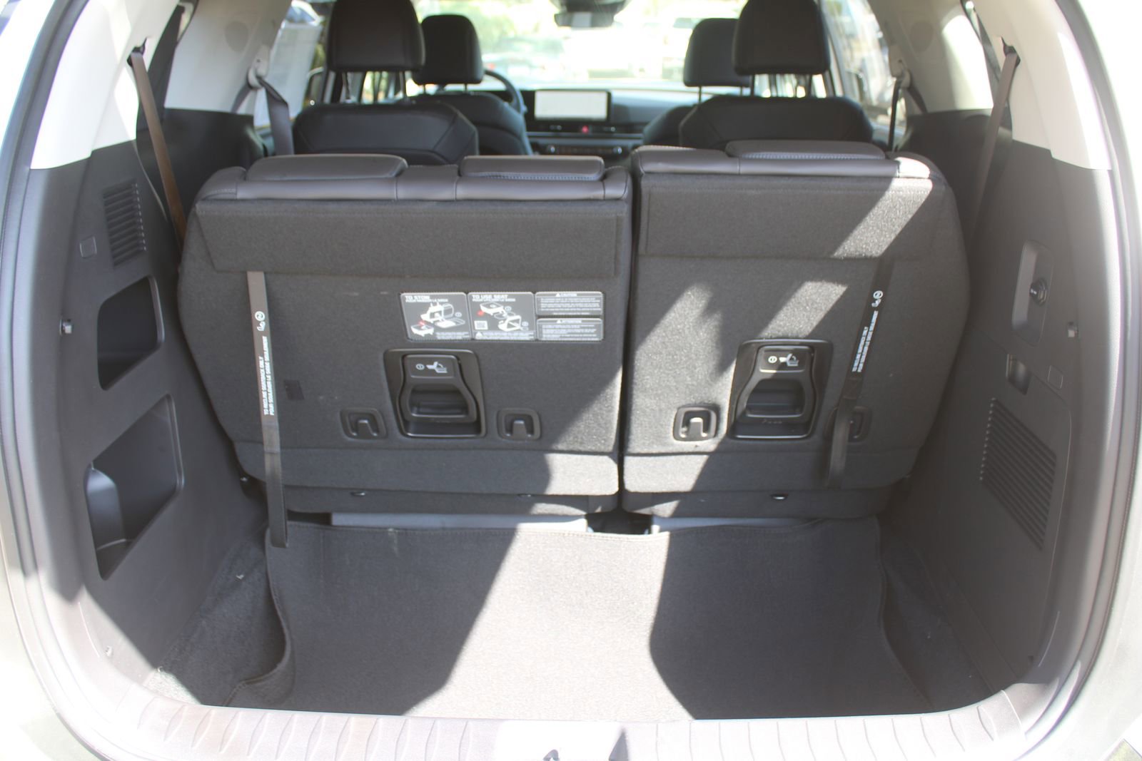 New 2026 Kia Carnival EX image 13