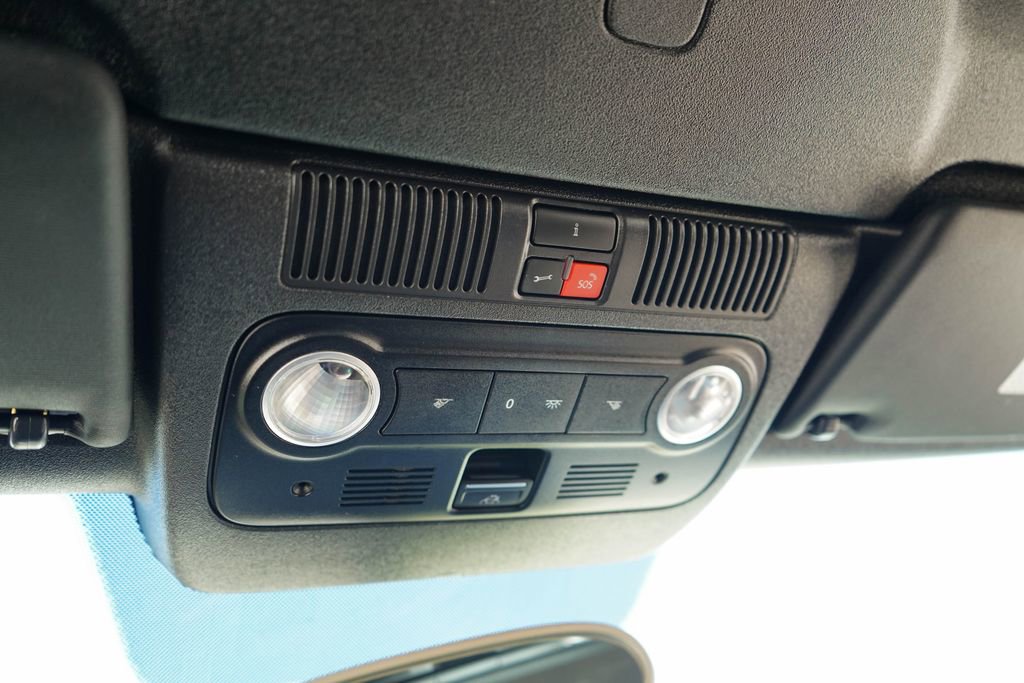 Used 2014 Volkswagen Beetle 2.5 image 29