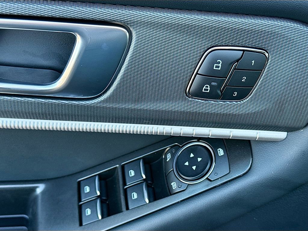 New 2026 Ford Explorer ST-Line w/ ST-Line Street Pack image 31
