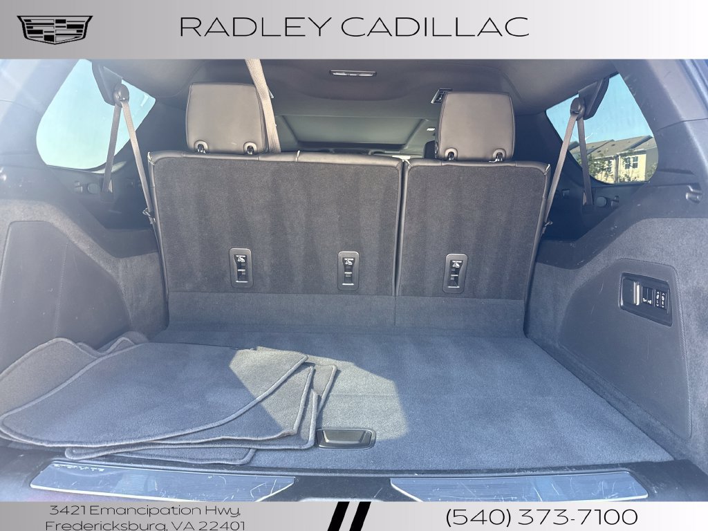 Used 2022 Cadillac Escalade ESV Sport AWD/4WD image 17