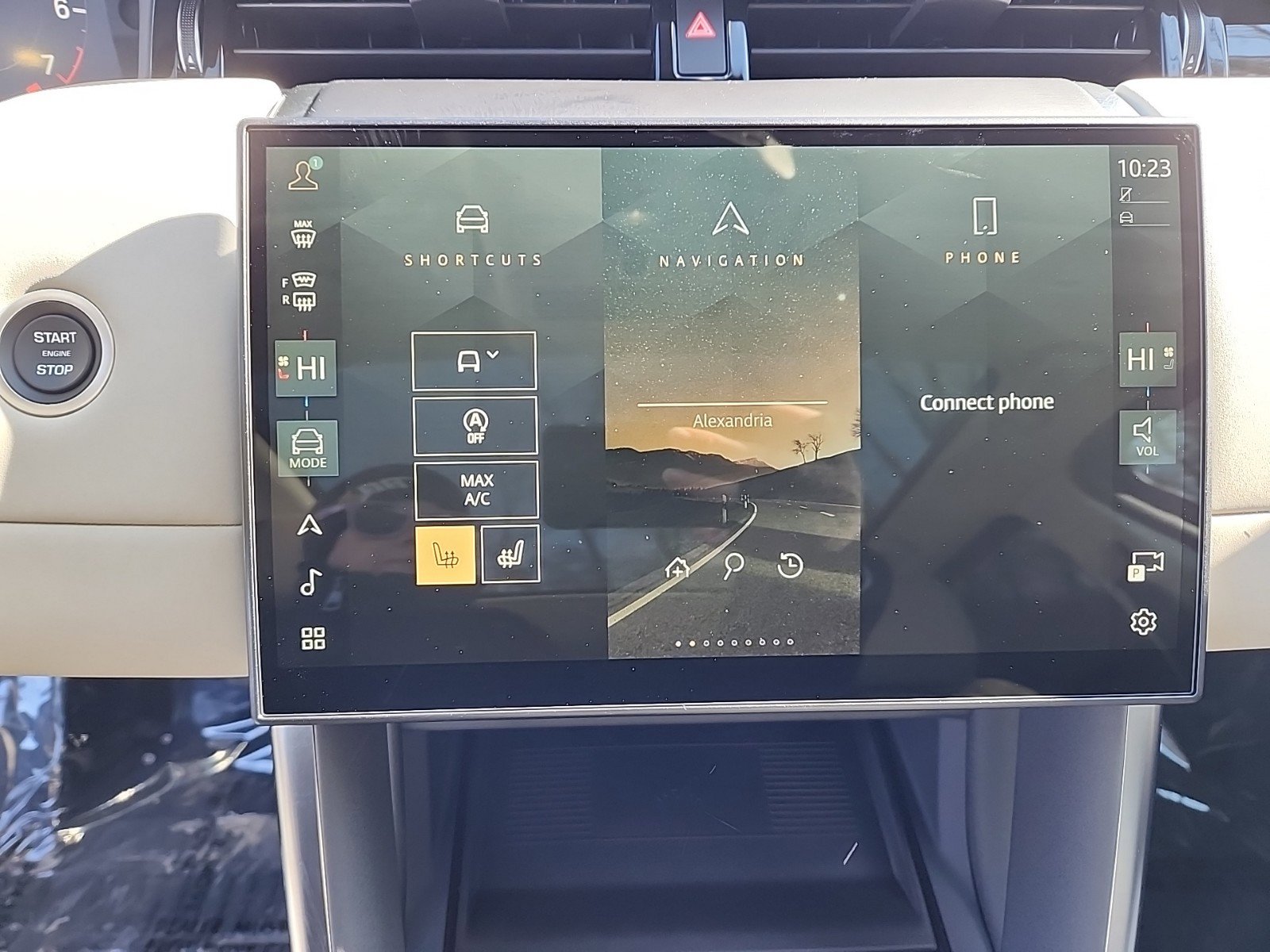 Certified 2025 Land Rover Discovery Sport S image 17