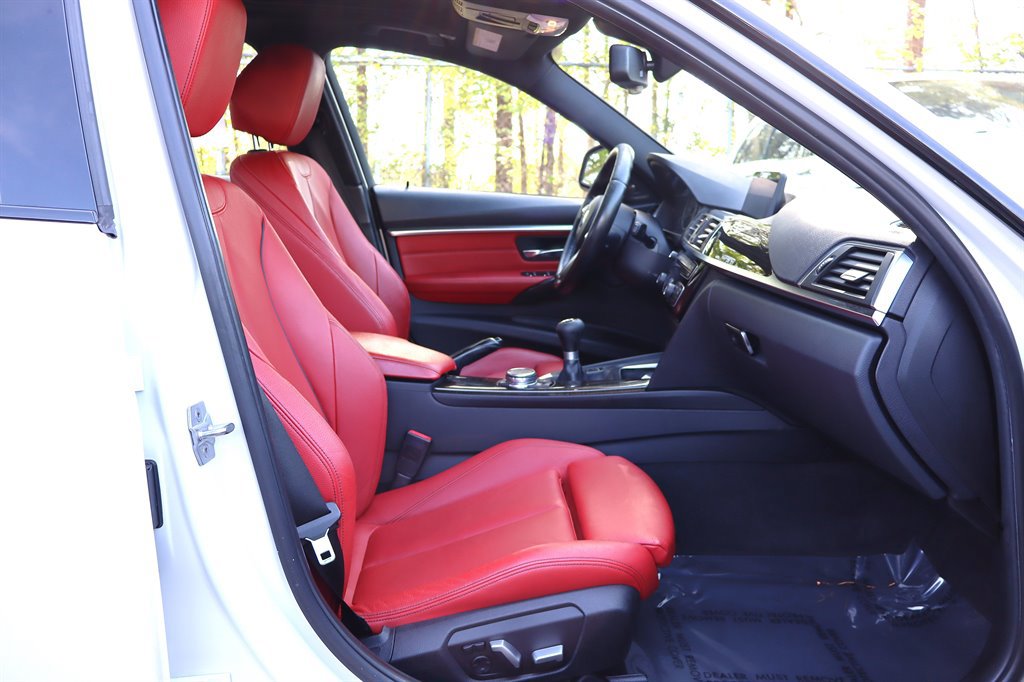 Used 2016 BMW 340i xDrive Sedan image 19