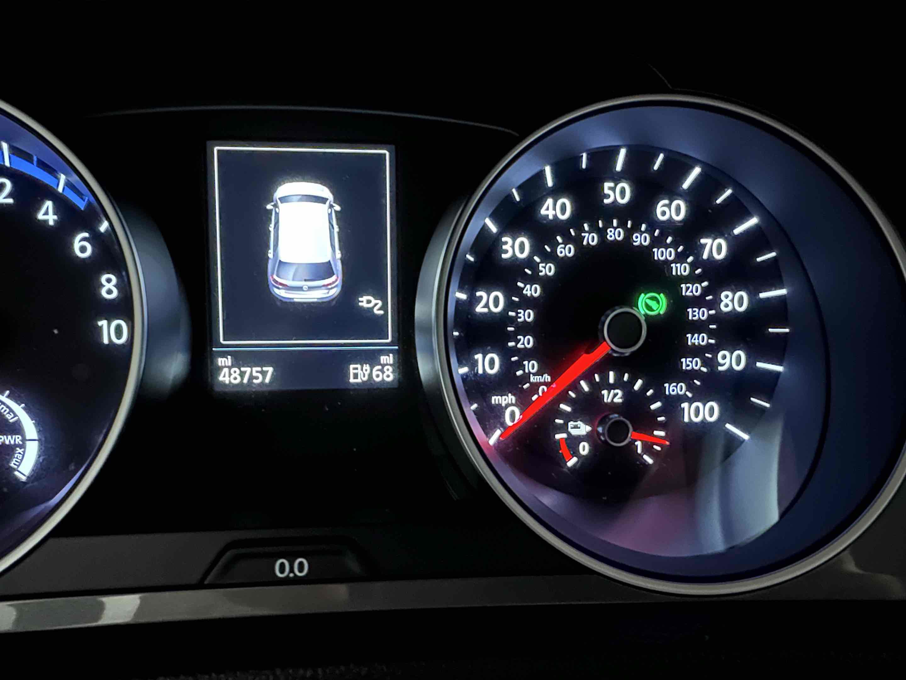 Used 2016 Volkswagen e-Golf SE w/ DC Fast Charging Package image 4