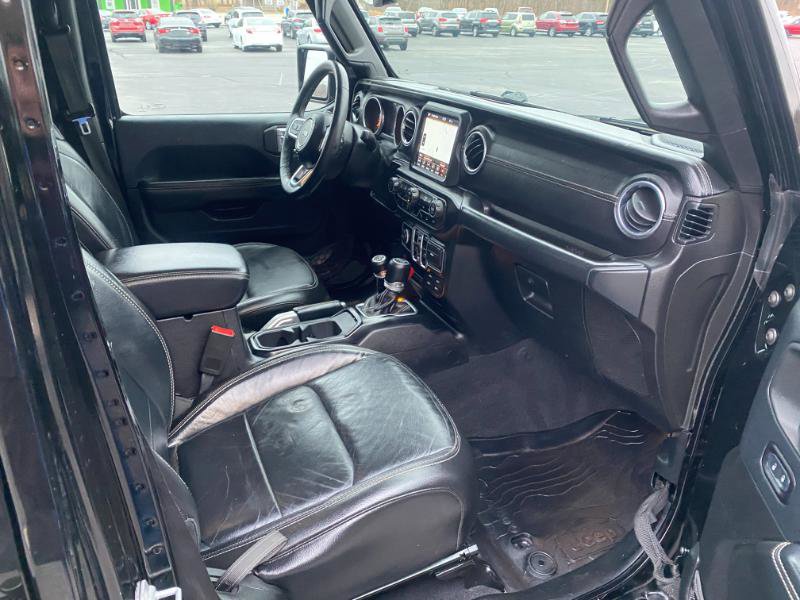 Used 2018 Jeep Wrangler Unlimited Sahara image 16