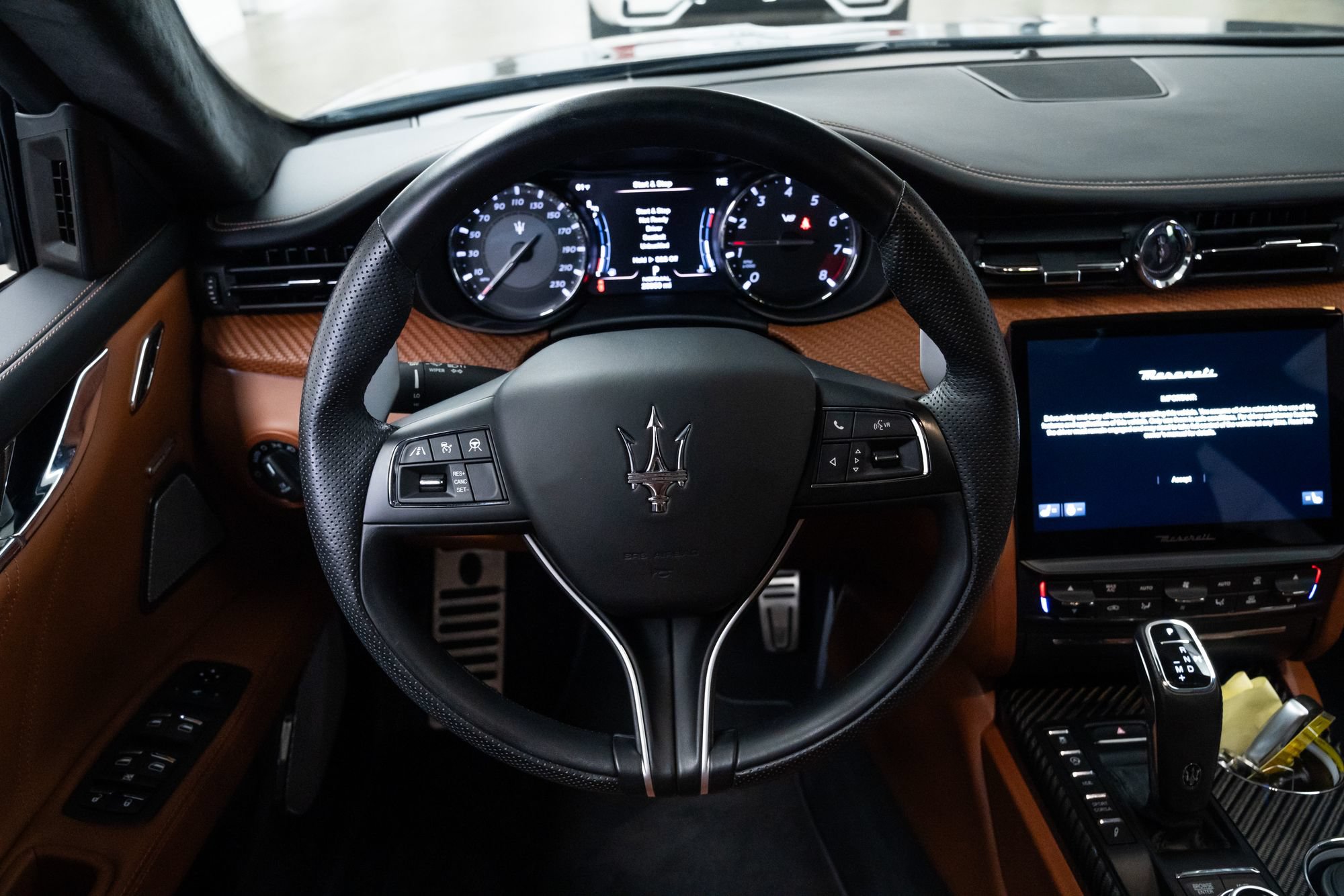 Used 2022 Maserati Quattroporte Trofeo RWD image 12