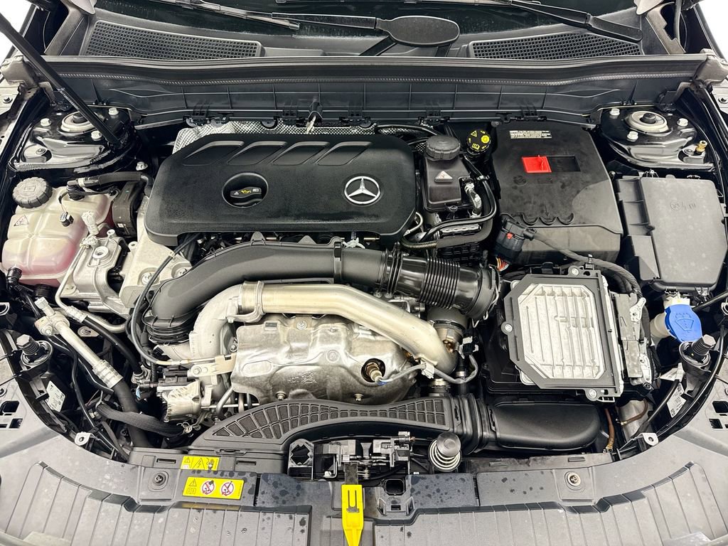 Used 2025 Mercedes-Benz GLB 250 image 27