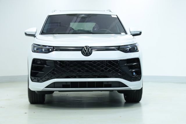 New 2026 Volkswagen Tiguan SEL R-Line image 2