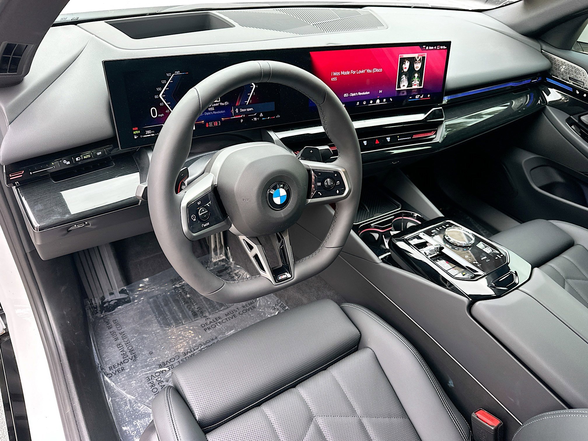 Used 2026 BMW 530i xDrive w/ Executive Package image 9