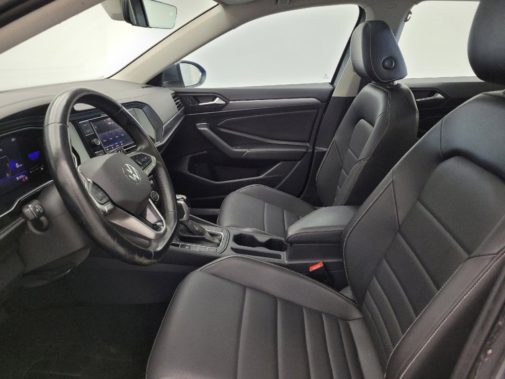 Used 2022 Volkswagen Jetta SE FWD image 17
