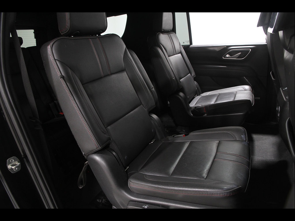 Used 2022 Chevrolet Suburban RST w/ Luxury Package AWD/4WD image 18
