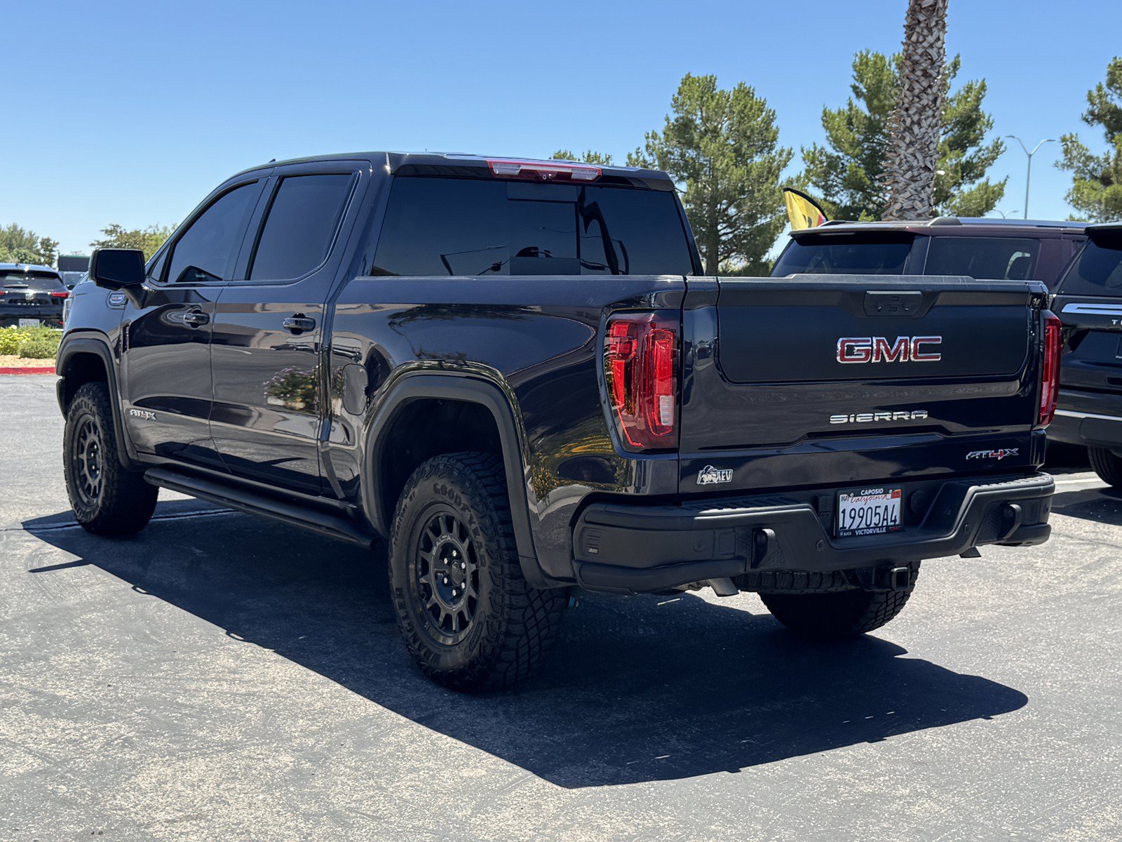 Used 2024 GMC Sierra 1500 AT4X w/ AT4X AEV Edition AWD/4WD image 4