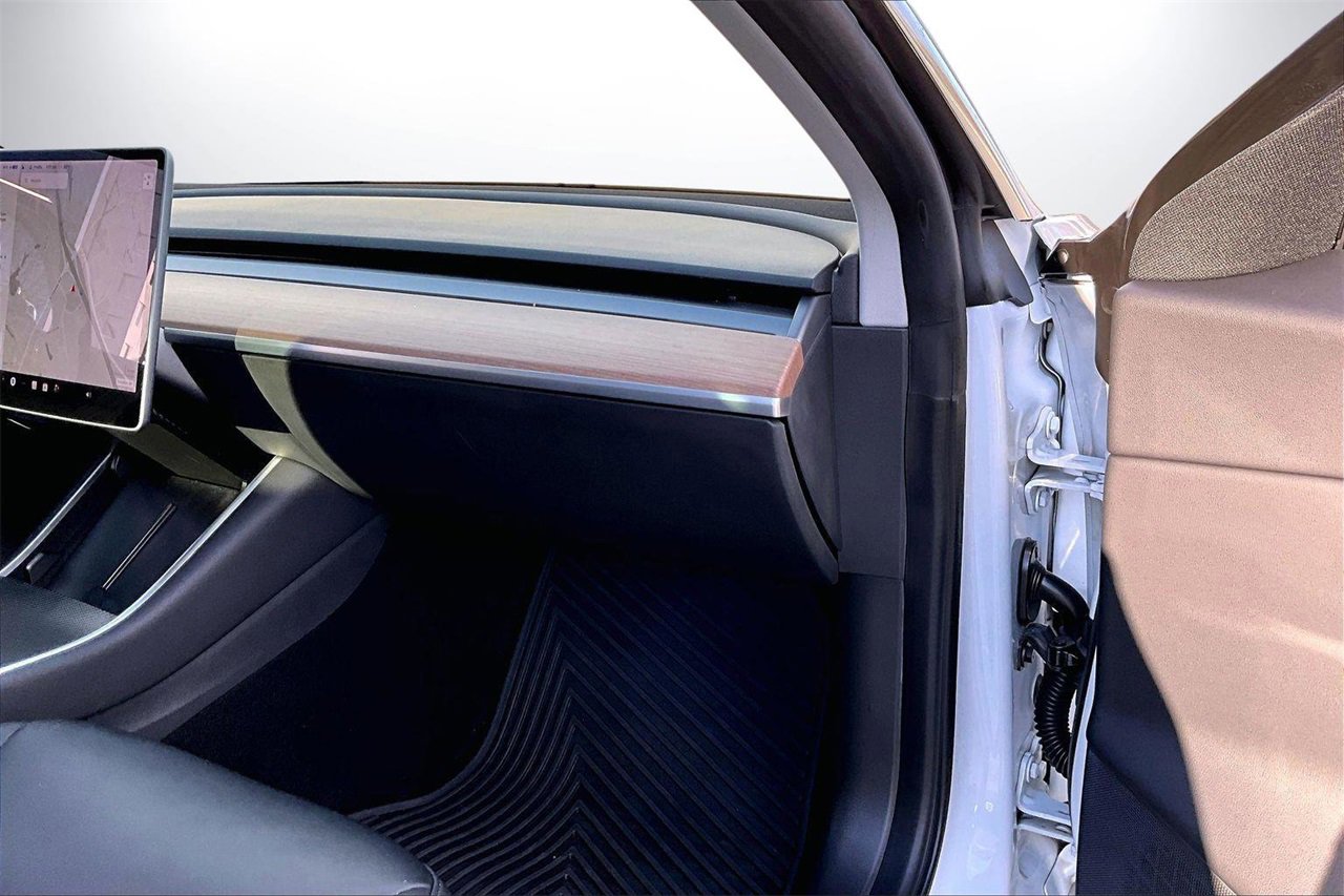 Used 2020 Tesla Model 3 Long Range image 21