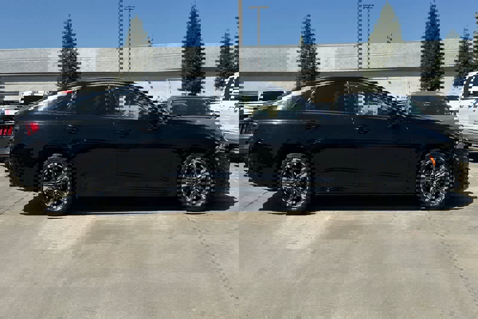 Used 2021 Kia K5 EX image 9