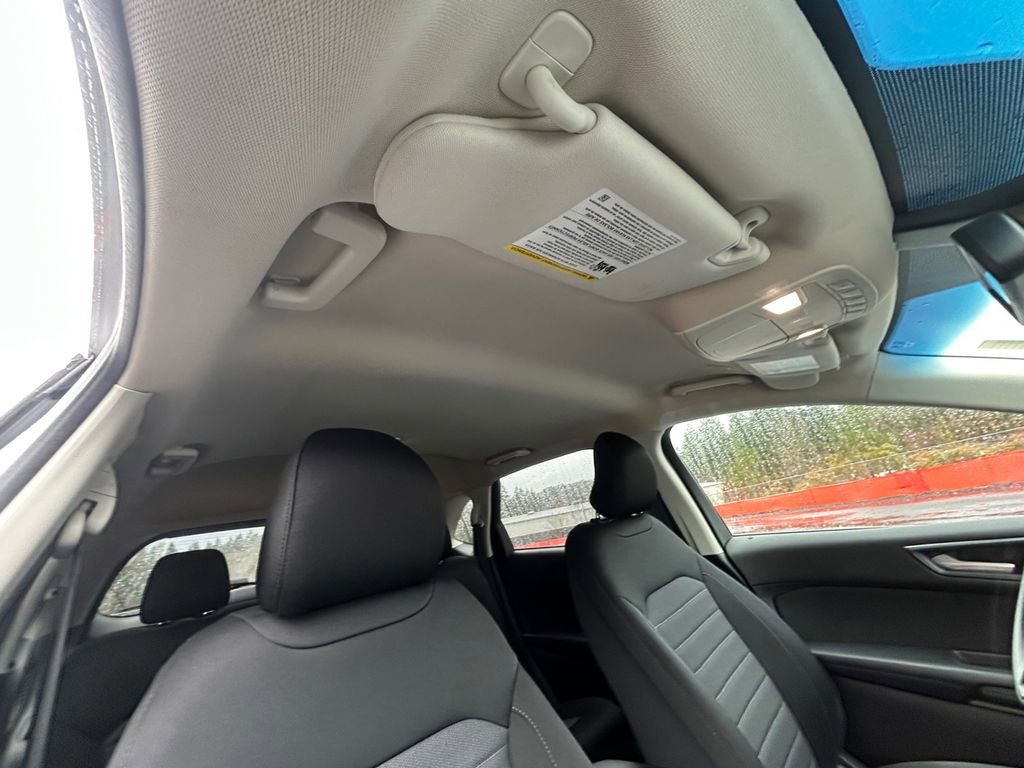 Used 2019 Ford Edge SE w/ SE Fleet Driver's Package image 27