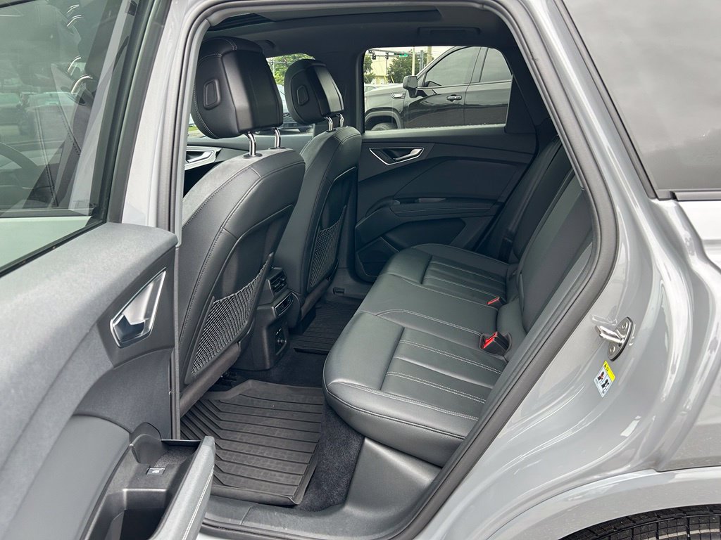 Used 2024 Audi Q4 e-tron Premium Plus AWD/4WD image 53