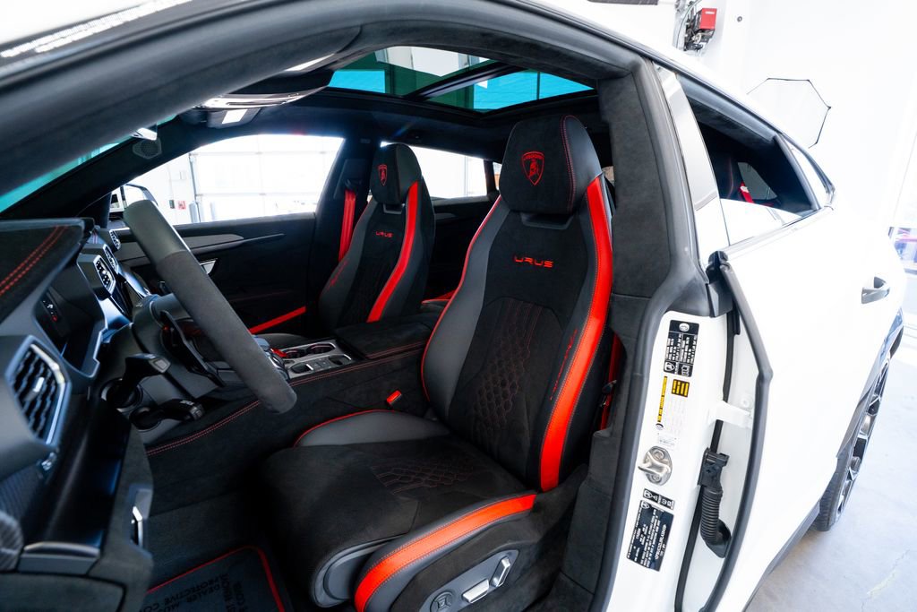 Used 2024 Lamborghini Urus Performante image 42